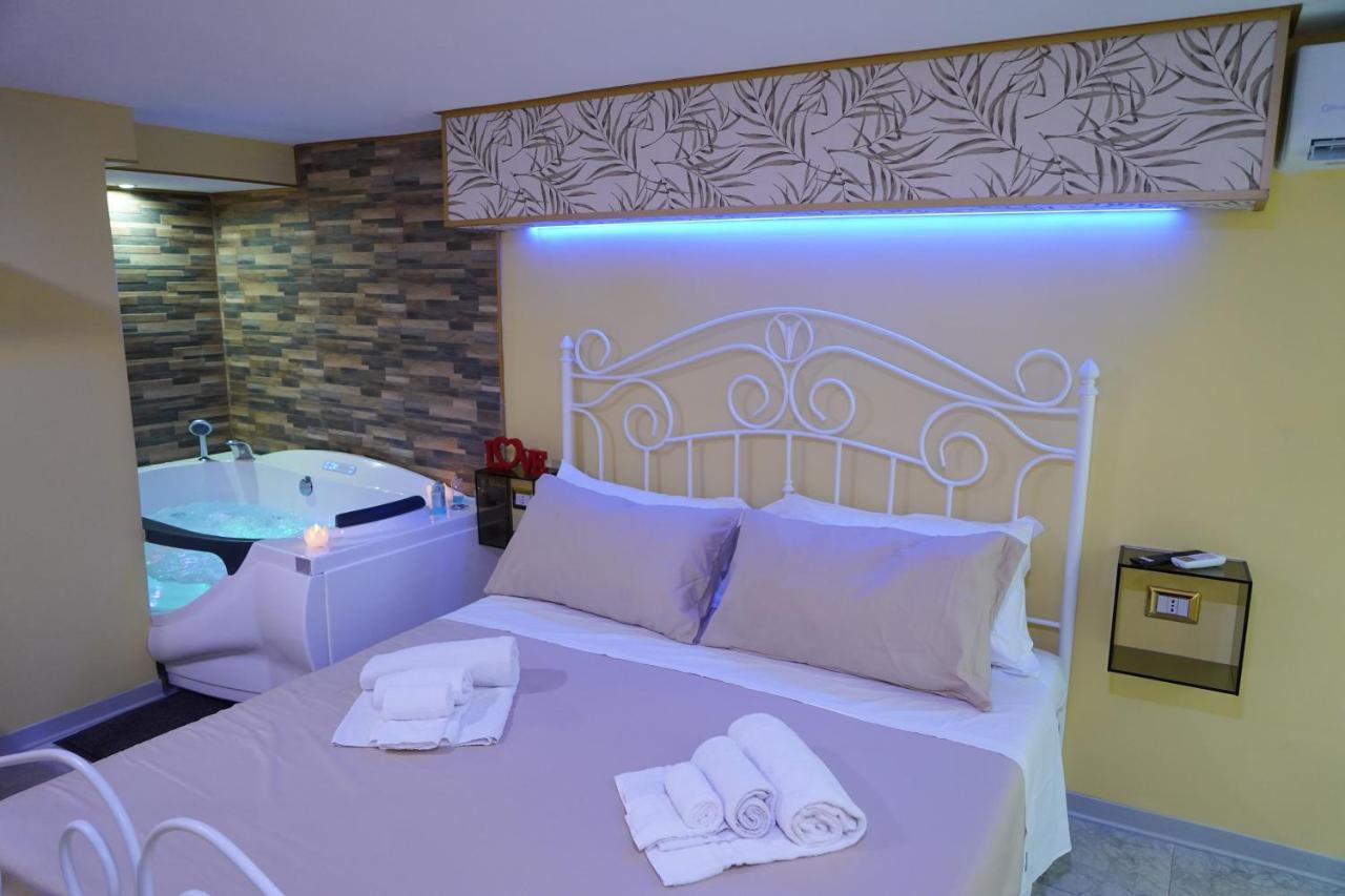 Corte Manzoni Independent Suite Катанія Екстер'єр фото